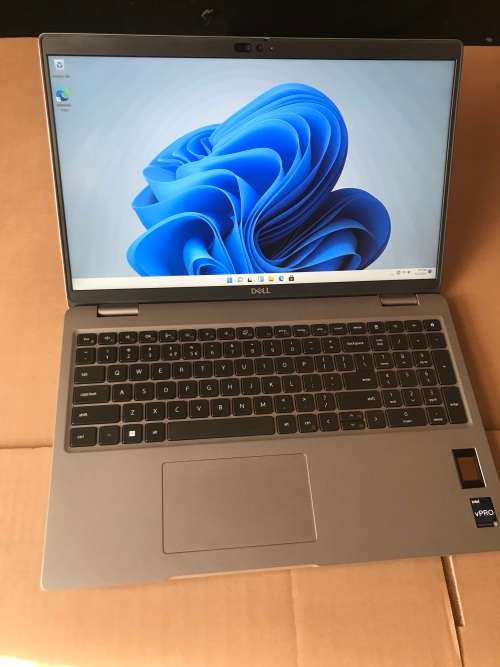 13 TH GEN Dell Latitude 5540 AS NEW : Core i5, 16GB RAM, 512GB SSD|15.6`|WINDOWS 11 PRO 64-BIT OS